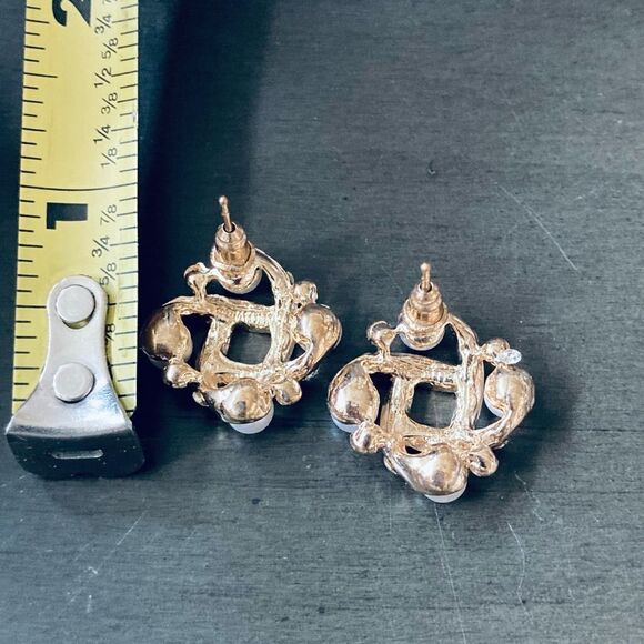 NWT Vintage Gold Pearl Crystal Formal Earrings - Picture 2 of 3